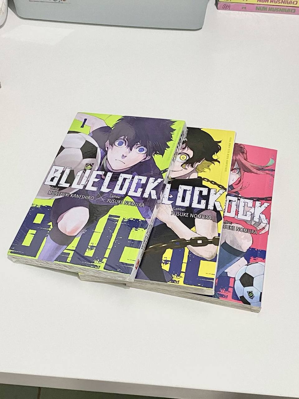 Blue lock volume 1&2 with volume 3 free